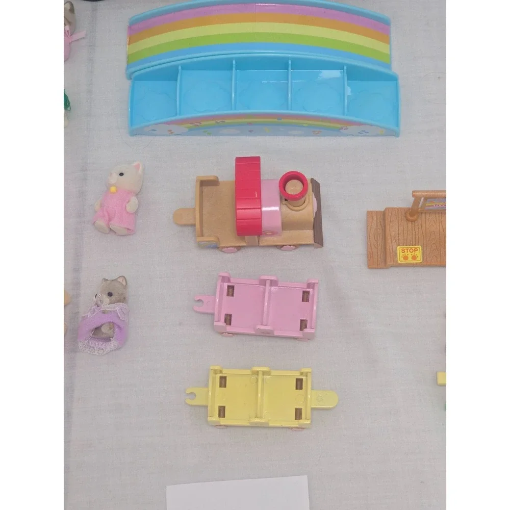 Calico Critters Sylvanian Baby Play Nursery School Bus‎ Train Baby Cow Elephant